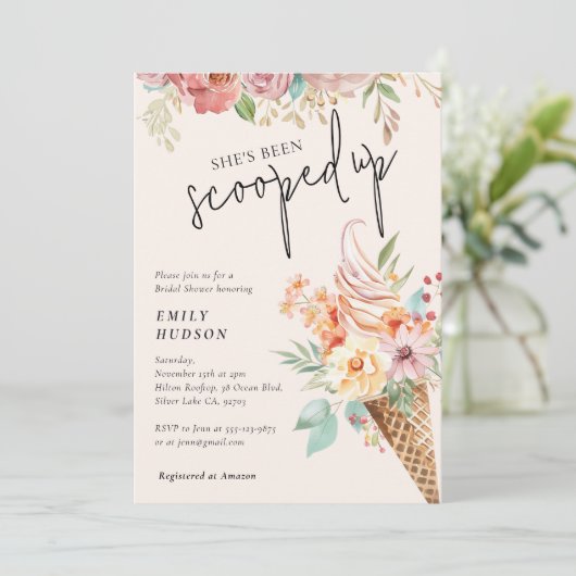 Ze is opgeslokt in de Bridal Shower-uitnodiging Kaart (Staand voorkant)