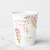 Ze is opgeslokt in feestbekertjes papieren bekers (Achterkant)