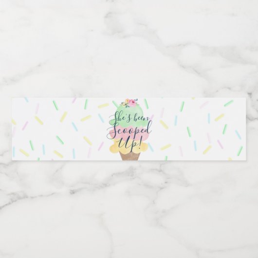 Ze is opgeslokt met ijscream-Vrijgezellenfeest Waterfles Etiket (Enkel label)