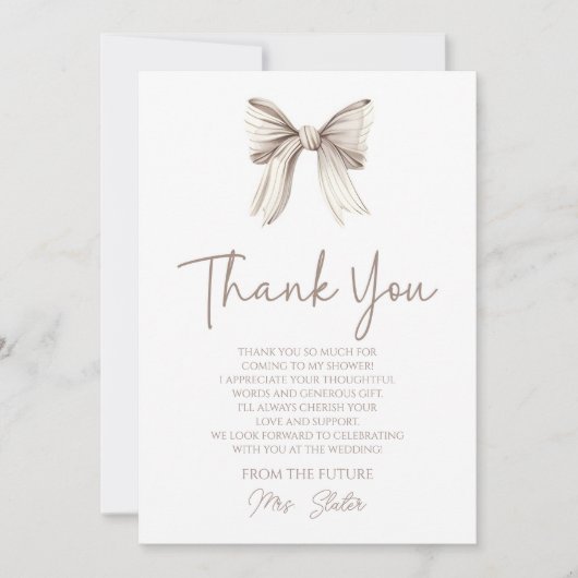 Ze Knoop Haar Kousen Witte Boog Bruidsdouche Bedankkaart (Voorkant)