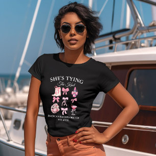 Ze knoopt de knoop roze strik vrijgezellenfeest C T-shirt