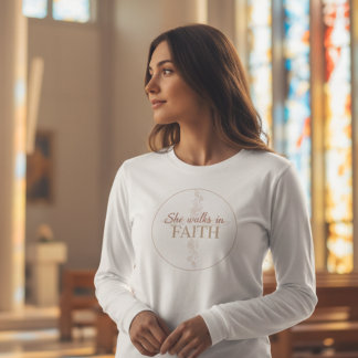Ze Loopt in het Geloof – Inspiratie voor Christeli Tri-Blend Shirt