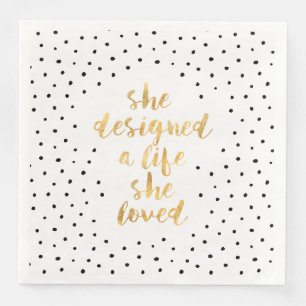 Ze ontwierp een leven dat ze graag had met faux go servet