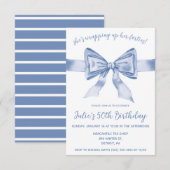 Ze pakt haar veertig in! Blue Bow Verjaardag Kaart (Voorkant / Achterkant)