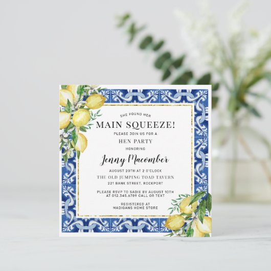 Ze vond haar hoofdplein Lemon Hen Party Invite Kaart (Staand voorkant)