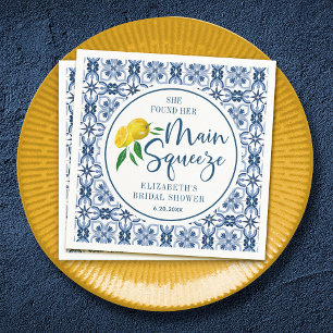 Ze vond haar Italiaanse blauwe Tegel in het hoofdp Servet