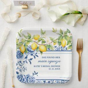 Ze vond haar Vrijgezellenfeest op het hoofdplein Papieren Bordje