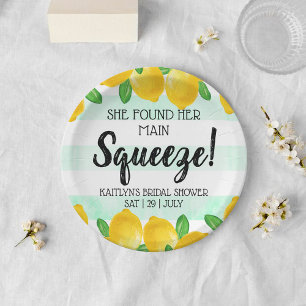 Ze vond haar Vrijgezellenfeest op het hoofdplein Papieren Bordje