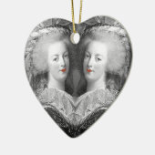 Ze was haar enige troost. keramisch ornament (Links)