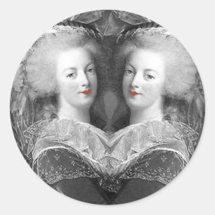 Ze was haar enige troost. ronde sticker