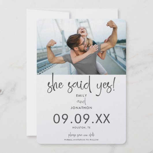 Ze zei ja tegen het moderne script save the date (Voorkant)