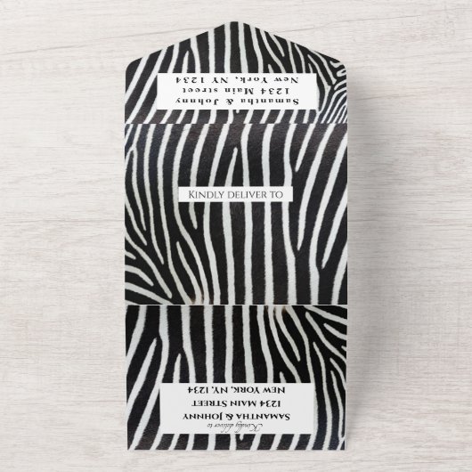 Zebra met zwarte en witte strepen all in one uitnodiging (Buitenkant)