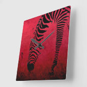 Zebra Stripes sur le Carré rouge Horloge murale (Angle)