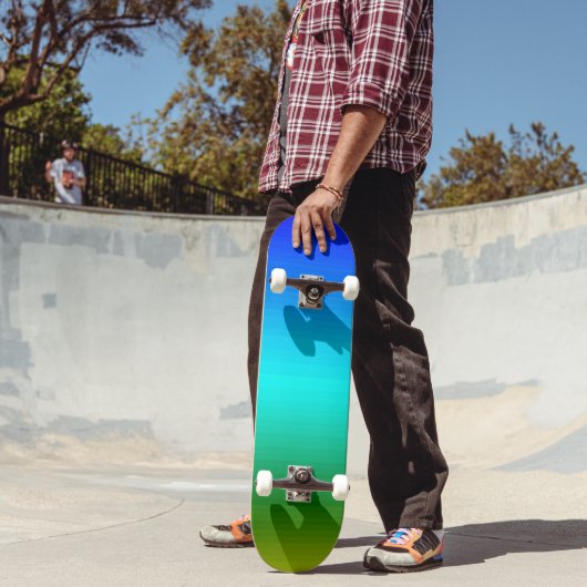 Zee en Sky Blue en Green Gradient Skateboard (Buiten 2)