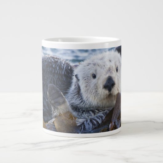 Zee otter omwikkeld in kelp extra grote beker (Voorkant)