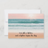 Zee Romantiek: Elegante Strandbruiloft RSVP (Achterkant)