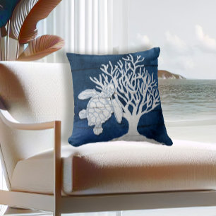Zee Turtle Coral Beach House Navy in White  Kussen
