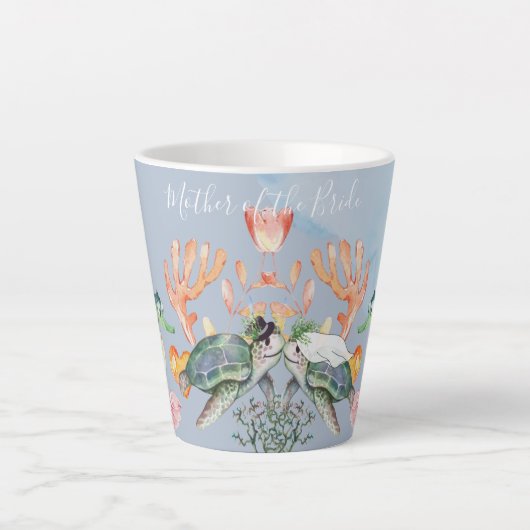 Zee Turtle Wedding met bride en bruin Latte Mok (Voorkant)