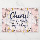 Zeemacht en gele zeilboten op een roze Zee Mini Sparkling Wijnetiket (Enkel label)