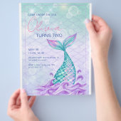 Zeemeermin Staart Onder het Zee Paarse Verjaardag Flyer (Hand)