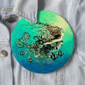 Zeemeermin zwemt met vis ronde button 6,0 cm (In situ)