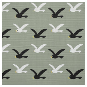 Zeemeeuw en zwarte vogel stof