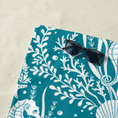 Zeepaardjes Blauwgroen Blauw Wit Gepersonaliseerd Strandlaken (In situ)