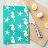 Zeepaardvis - wit op turquoise theedoek (Quarter Fold)