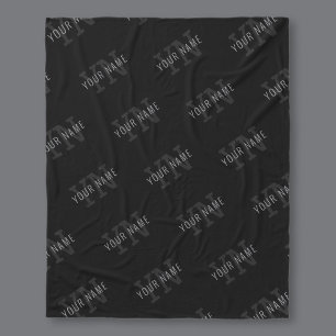 Zeer donkergrijze en zwarte monogram naam patroon fleece deken