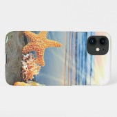 Zeeschelpen en zeesterkreeft op het strand iPhone hoesje (Achterkant horizontaal)