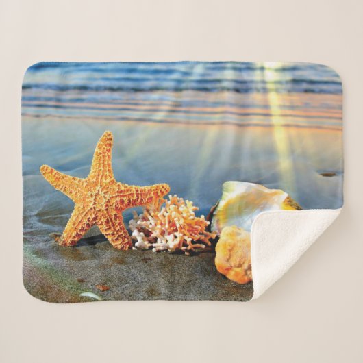 Zeeschelpen en zeesterkreeft op het strand sherpa deken (Voorkant (horizontaal))