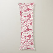 Zeeshells in Viva Magenta - Kleur van het jaar 202 Lichaamskussen (Voorkant Verticaal)