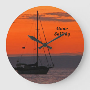 Zeilboot bij Sunset Clock, Oranje Sky Grote Klok