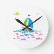 Zeilboot en rode vis