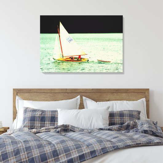 Zeilboot met rubberbootje omwikkeld canvas (Insitu (Slaapkamer))