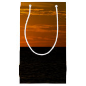 Zeilboot met zonsondergang klein cadeauzakje (Voorkant)