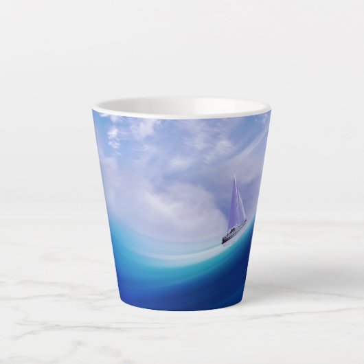 Zeilboot op een epic Wave Latte Mok (Voorkant)
