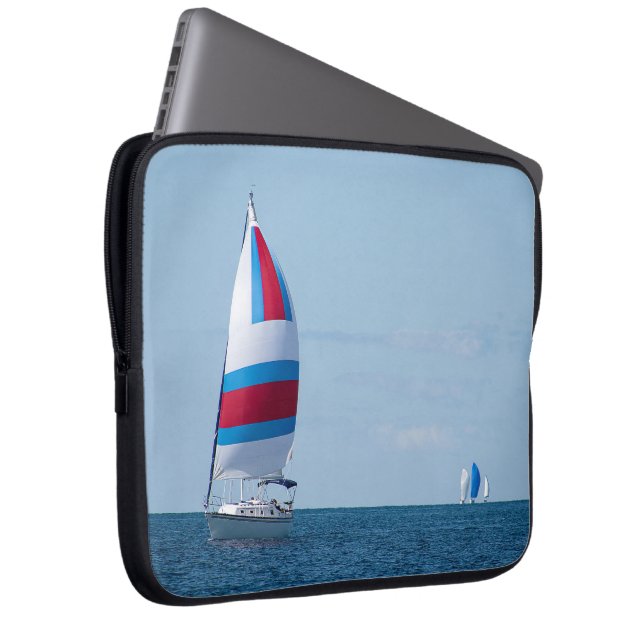Zeilboot Regatta op Lake Michigan Laptop Sleeve (Voorkant Rechts)