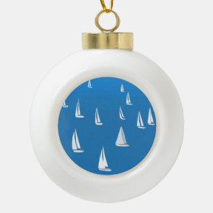 Zeilboten in diep blauw Zee - Regatta Sailships Keramische Bal Ornament