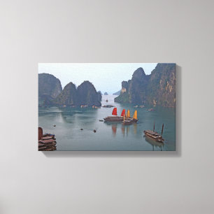 Zeilboten in Ha Long Bay - Vietnam, Azië Canvas Afdruk