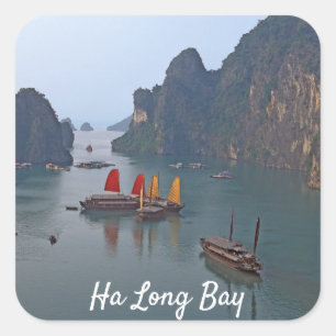 Zeilboten in Ha Long Bay - Vietnam, Azië Vierkante Sticker