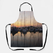 Zeilboten in haven met tegenlicht. schort (Voorkant)