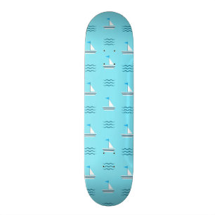Zeilboten op het blauw Zee Skateboard