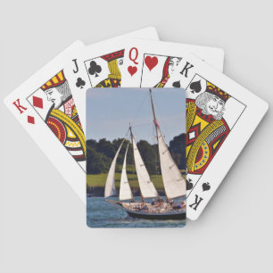 Zeilen in Newport, Rhode Island, VS Pokerkaarten