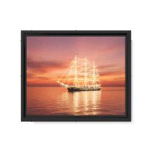 Zeilen met hoog schip met kerstlichtjes -