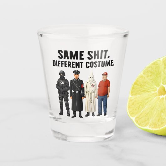 Zelfde Verschillende Kleding Shot Glas (Voorkant)
