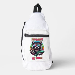 Zelfs baddies krijgen Saddies Racoon met een vis Sling Bag