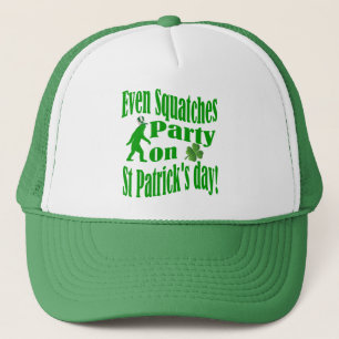 Zelfs Squatches feest op St Patrick's day Trucker Pet