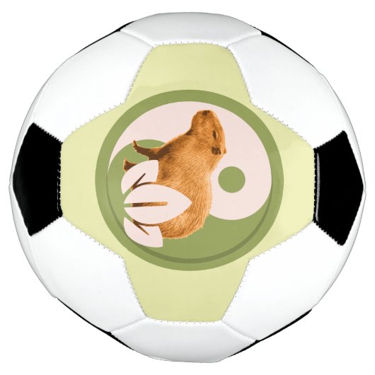 Zen Capybara Yin Yang Voetbal (Gedraaid)