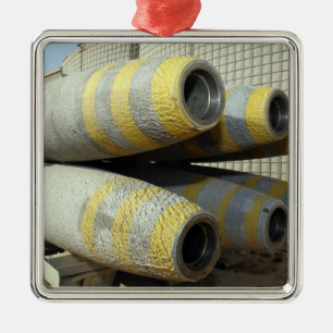 Zes GBU-12 bommen zitten in een rek Metalen Ornament